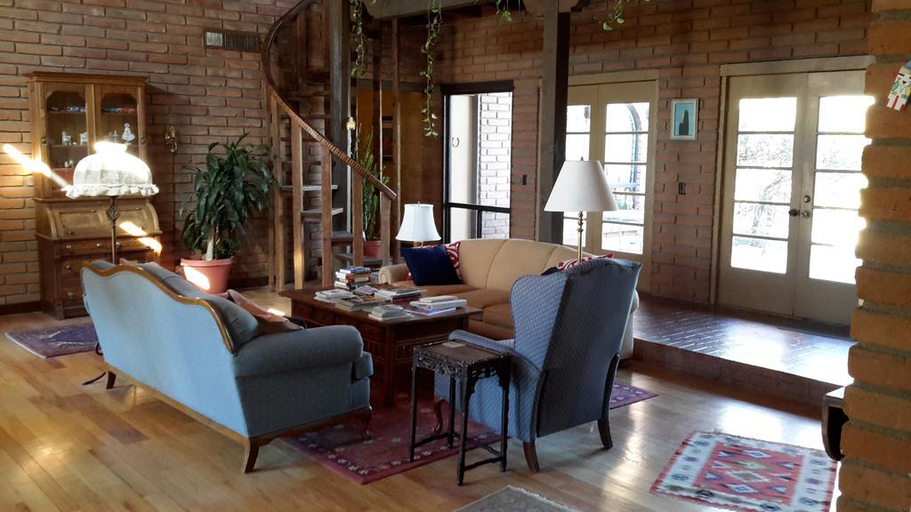 Desert Trails Bed & Breakfast Tanque Verde Екстериор снимка