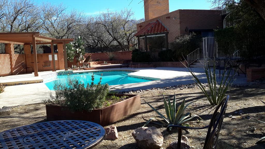 Desert Trails Bed & Breakfast Tanque Verde Екстериор снимка